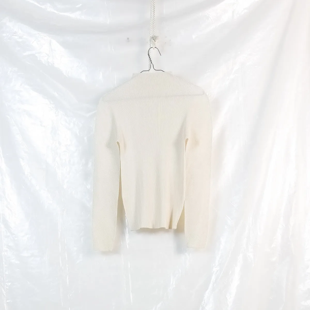 high neck longsleeve top