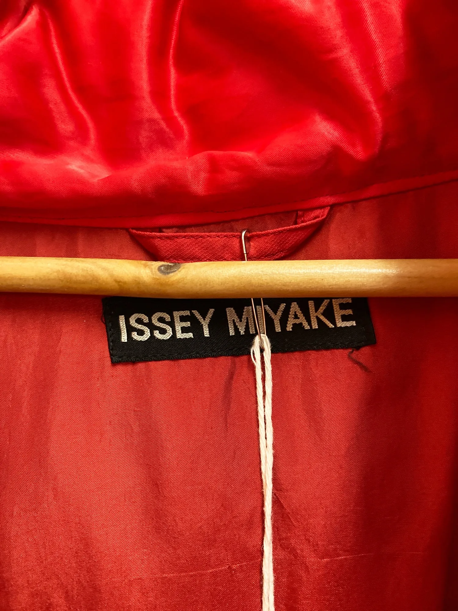 Issey Miyake 1990s red polyester collar hood multi pocket down jacket - mens L M