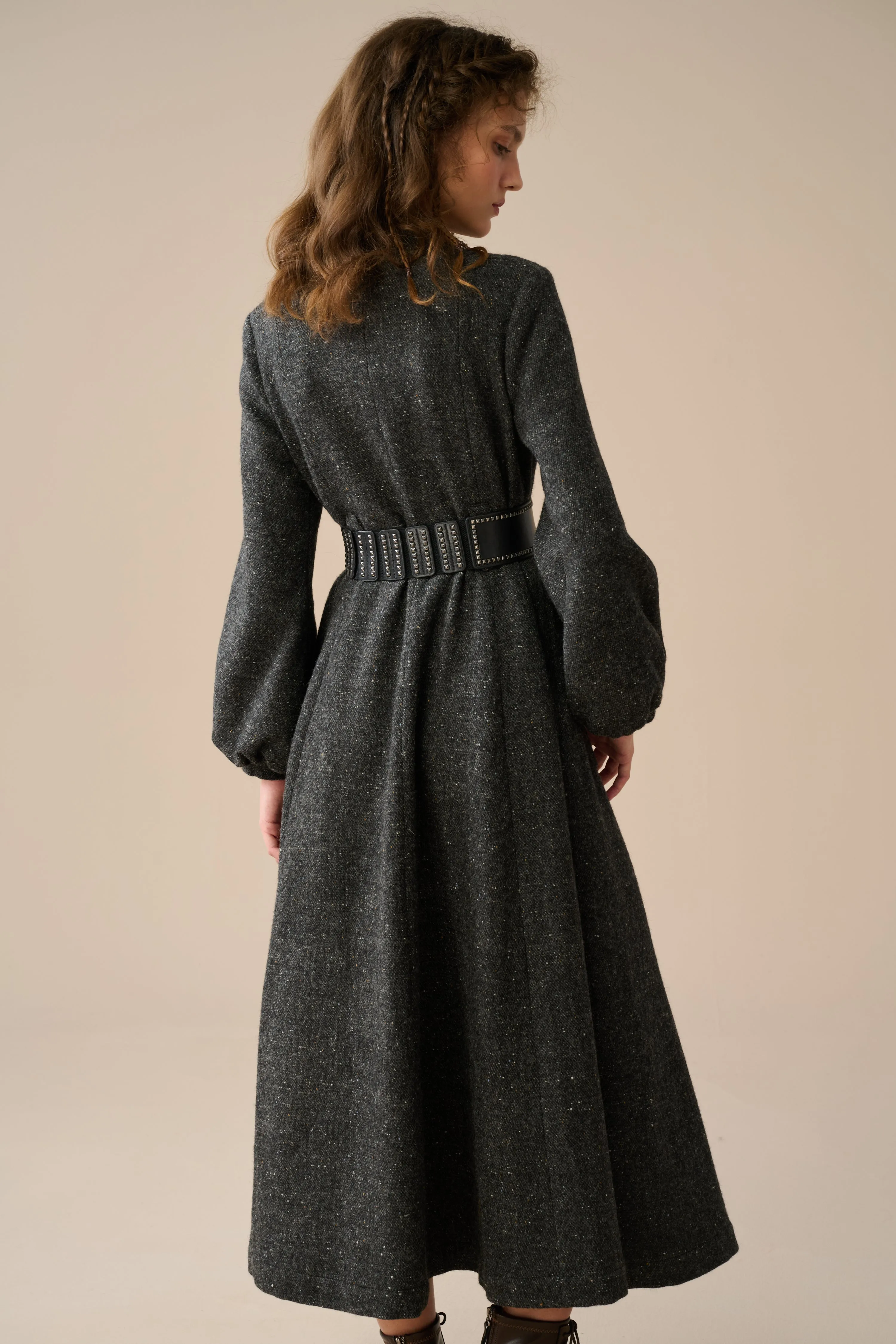 Margaret 25|100% wool buttoned down coat