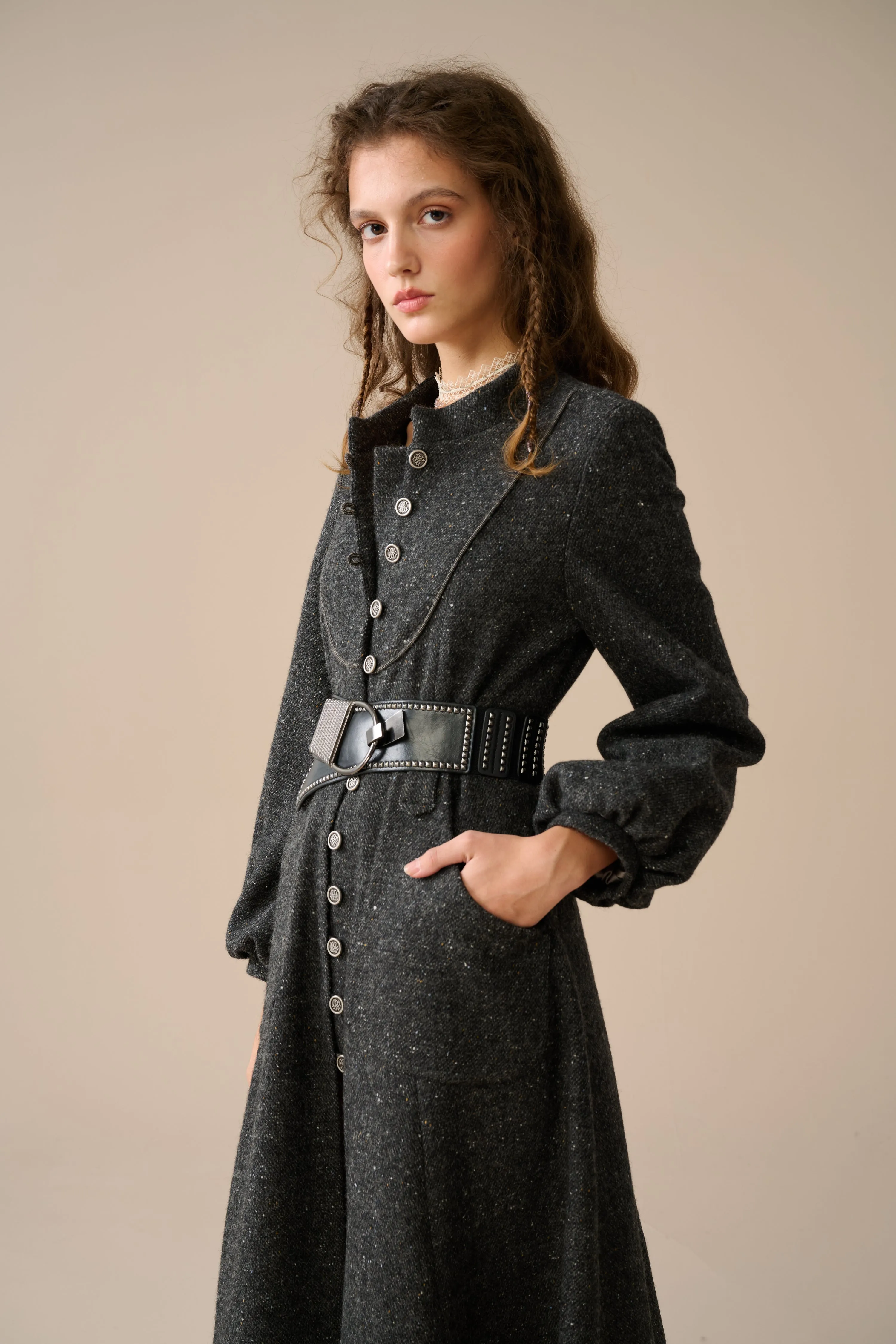 Margaret 25|100% wool buttoned down coat