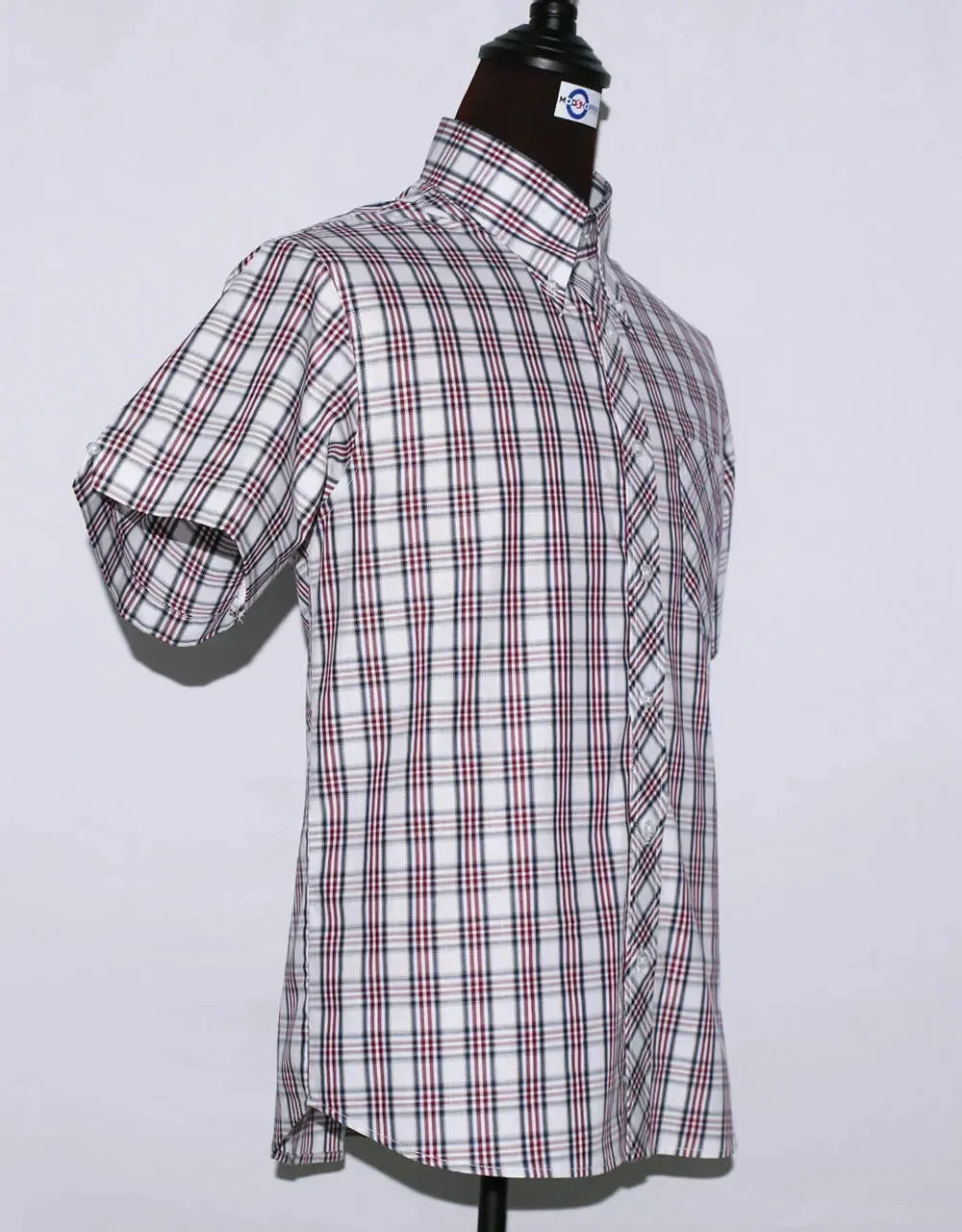 Men's Short Sleeve Classic White And Burgundy Plaid Shirt Size M