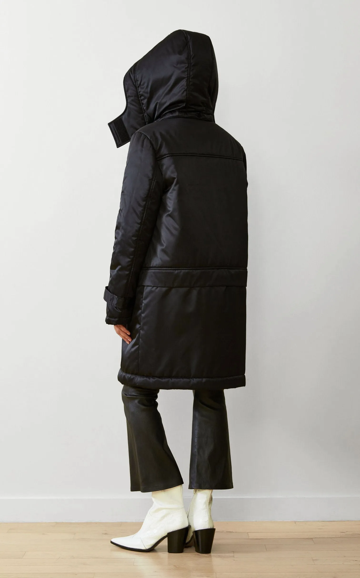 SUSTAINABLE CONVERTIBLE SATIN DOWN COAT