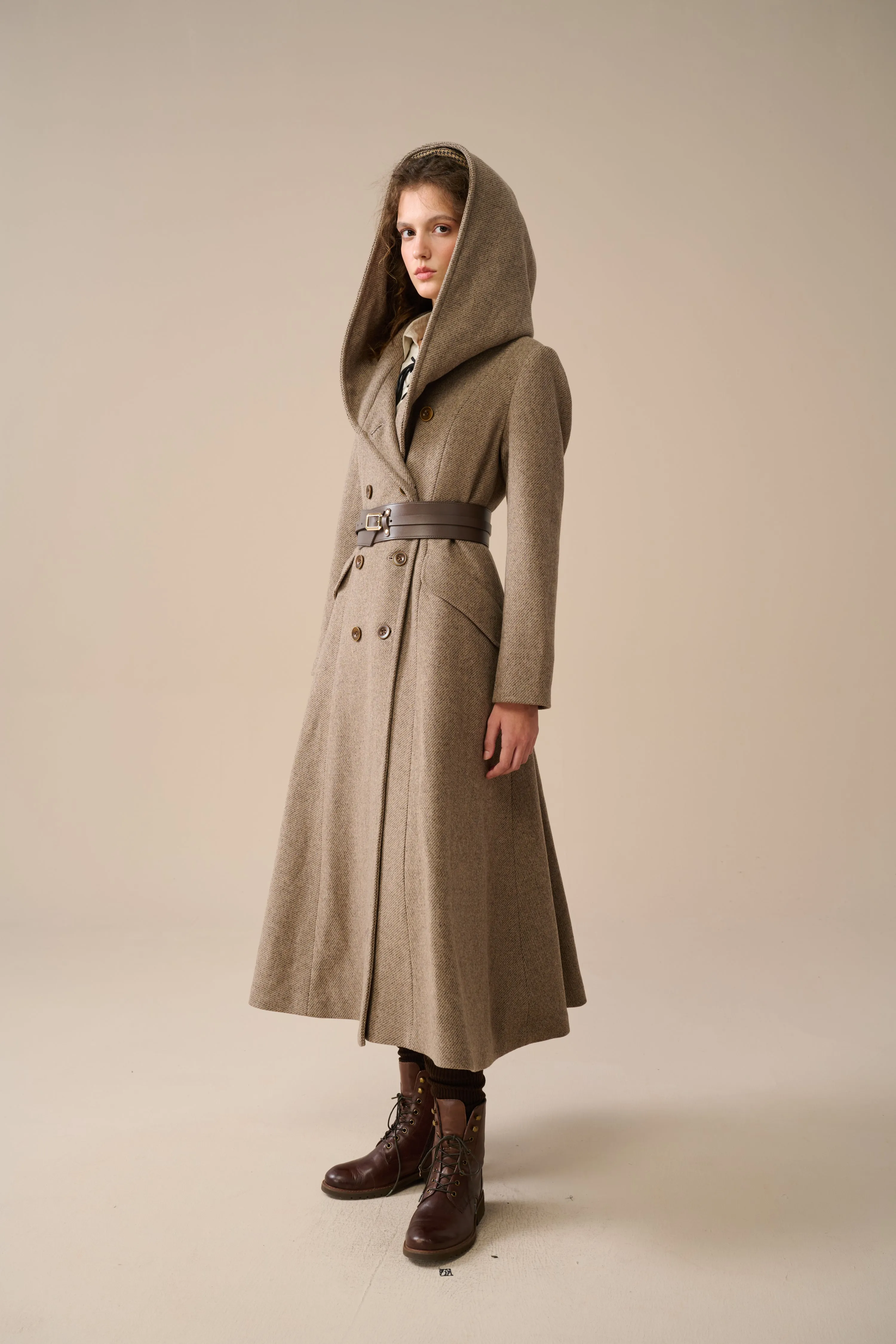 Trista 24 | 100% twill wool hooded coat